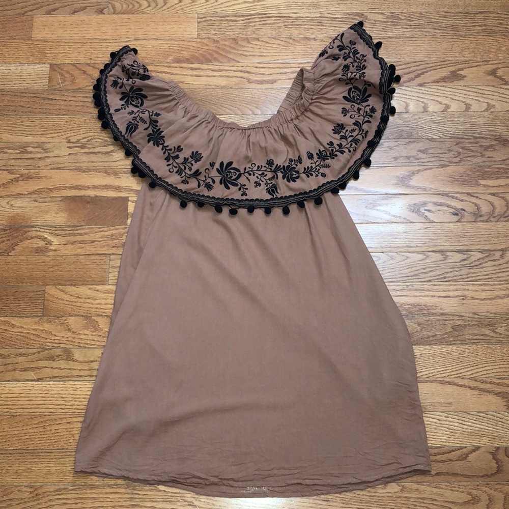 💕Tan Fiesta Top💕 - Picture 2 of 5
